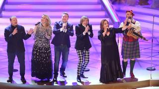  ARD Schlager Adventsfest 01.12.2018 Joseph - Joey - Kelly  Maria Patricia Kelly  James Victor - Jimmy - Kelly  John Michael Kelly  Kathleen Anne - Kathy - Kelly  Paul Kelly Kelly Family bei der ARD-Fernsehshow - Das Adventsfest der 100.000 Lichter - im Congress Centrum CCS, Friedrich-Koenig-Strasse 7, Suhl - 01.12.2018 - *** ARD Schlager Adventsfest 01 12 2018 Joseph Joey Kelly Maria Patricia Kelly James Victor Jimmy Kelly John Michael Kelly Kathleen Anne Kathy Kelly Paul Kelly Kelly Family at the ARD TV Show The Advents Festival of 100 000 Lights at the Congress Centrum CCS Friedrich Koenig Strasse 7 Suhl 01 12 2018