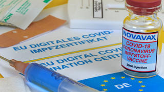  EU-Impfzertifikat als Symbolbild Impfpass *** EU vaccination certificate as a symbol Vaccination certificate