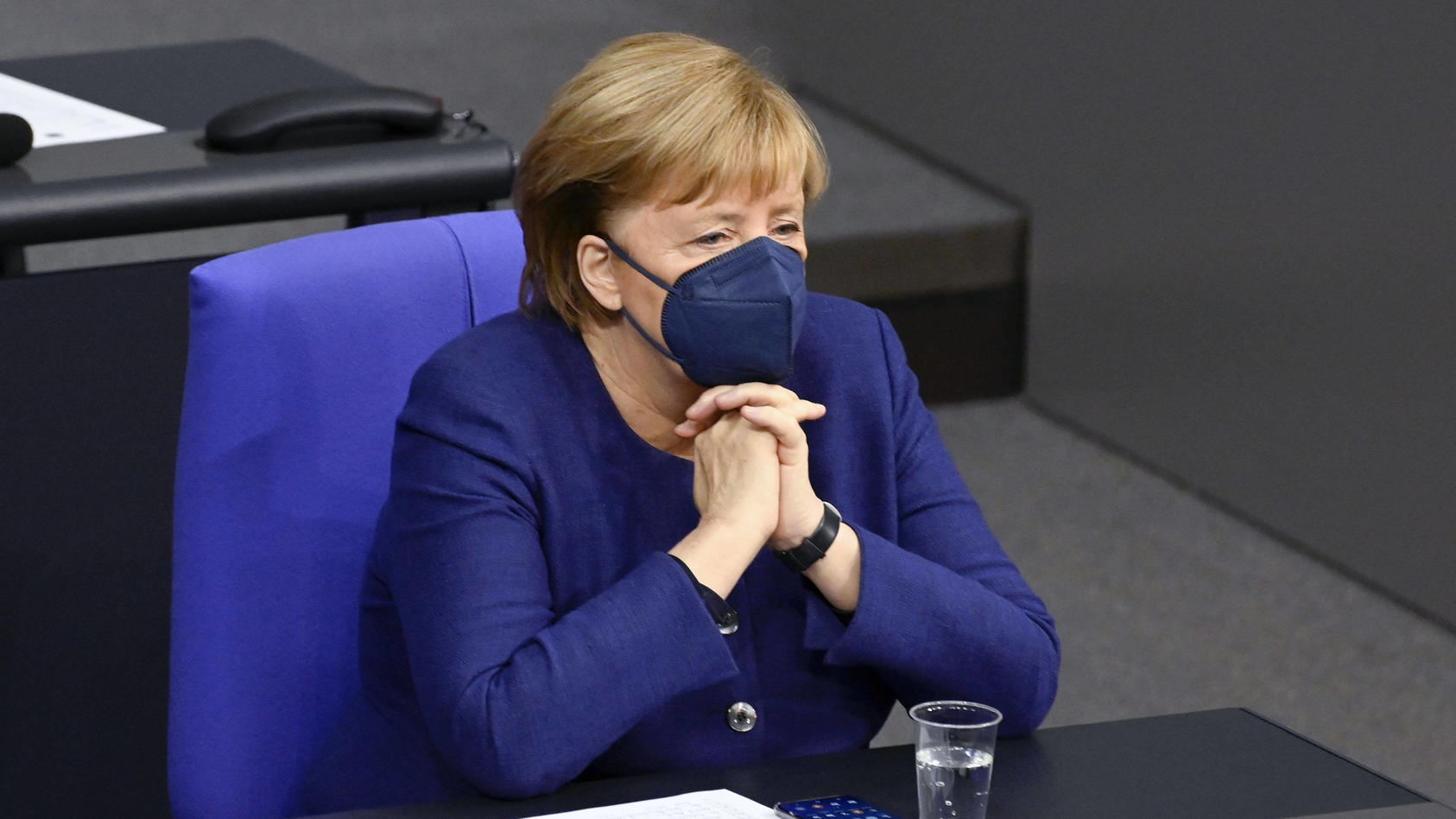 angela merkel alarmiert corona situation ist dramatisch was jetzt gilt ist nicht ausreichend