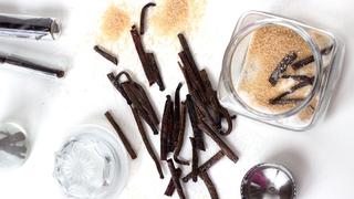 Vanilleschoten und Vanillezucker