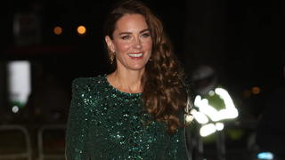  . 18/11/2021. London, United Kingdom. Prince William and Kate Middleton, The Duke and Duchess of Cambridge, arriving at the Royal Variety Performance in London. PUBLICATIONxINxGERxSUIxAUTxHUNxONLY xStephenxLockx/xi-Imagesx IIM-22826-0006
