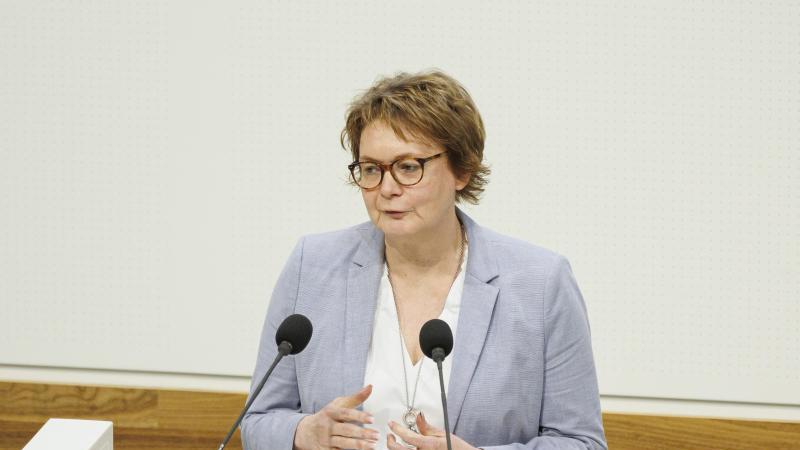 Daniela Behrens spricht