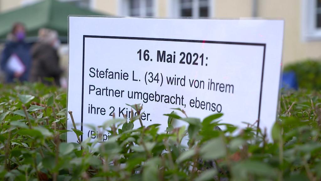 Todesanzeige: Stefanie L. wird von ihrem Partner umgebracht