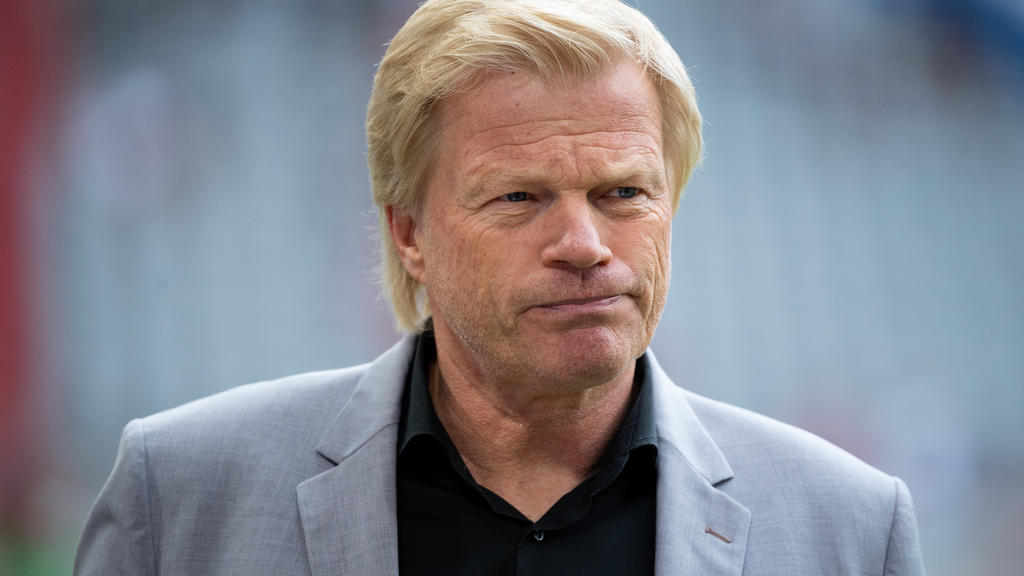 ARCHIV - 31.07.2021, Bayern, München: Fußball: Testspiele, FC Bayern München - SSC Neapel in der Allianz Arena. Oliver Kahn, Vorstandsvorsitzender der FC Bayern München AG, kommt vor dem Spiel in das Stadion. (zu "Erste Jahreshauptversammlung des FC