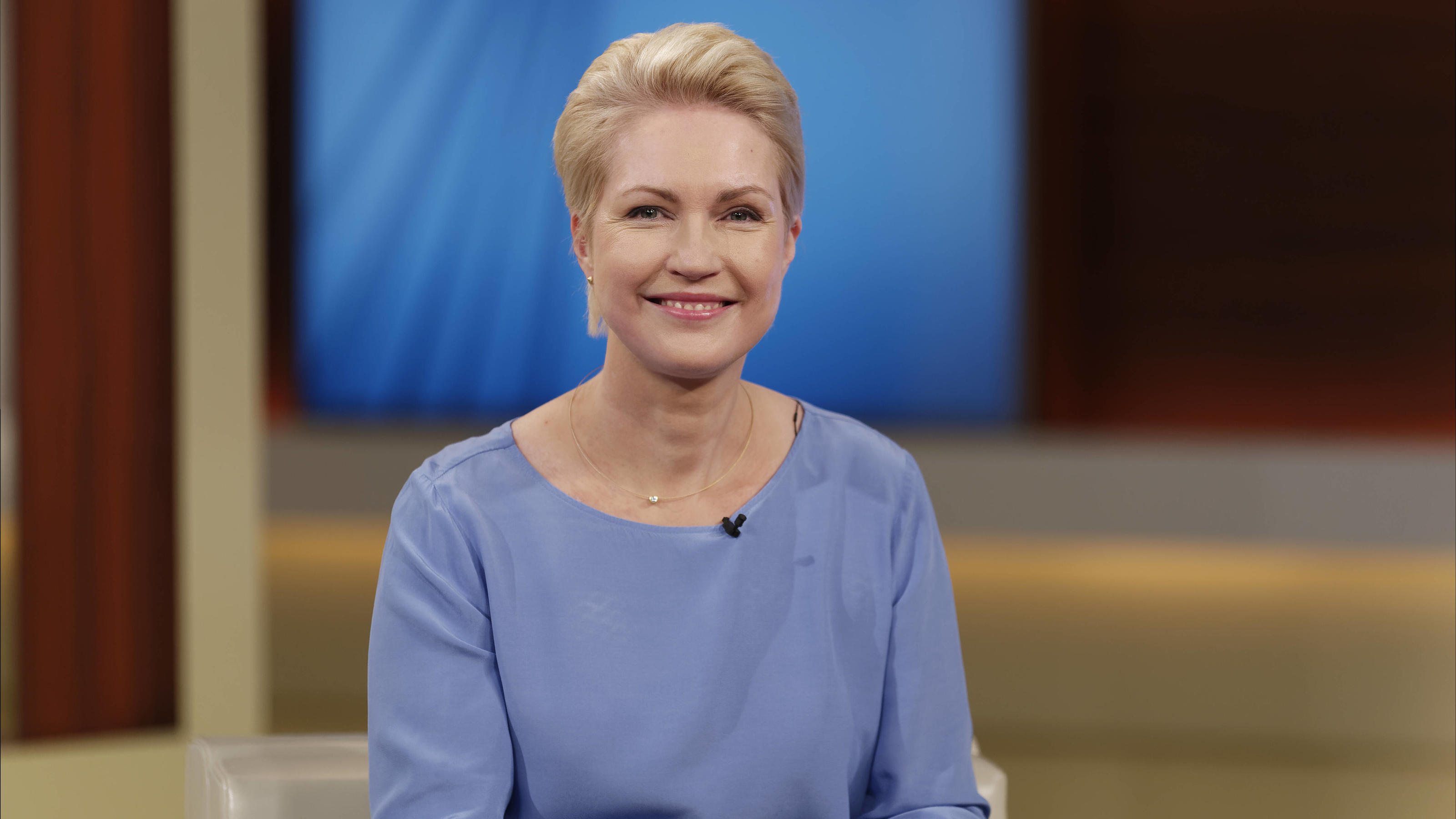  Manuela Schwesig bei Anne Will 2021-11-28, Deutschland, Berlin - Manuela Schwesig SPD, Ministerpräsidentin von Mecklenburg-Vorpommern, zu Gast bei Anne Will im Ersten Deutschen Fernsehen. Thema der Politiktalk-Runde in der ARD: Die Corona-Notlage - 