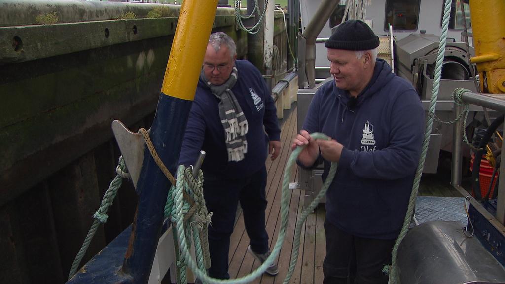 Die Krabbenfischer-Brüder René und Olaf Schmidt wollen ihren Kutter via ebay-Kleinanzeigen verkaufen