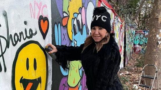 Carmen Geiss schwingt die Graffiti-Dose