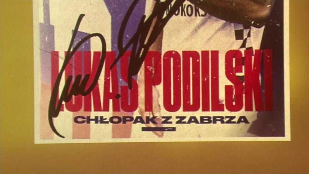 Da ist das gute Stück: Günther Jauchs Autogramm von Lukas Podolski – oder sollten wir lieber Lukas Podilski sagen?