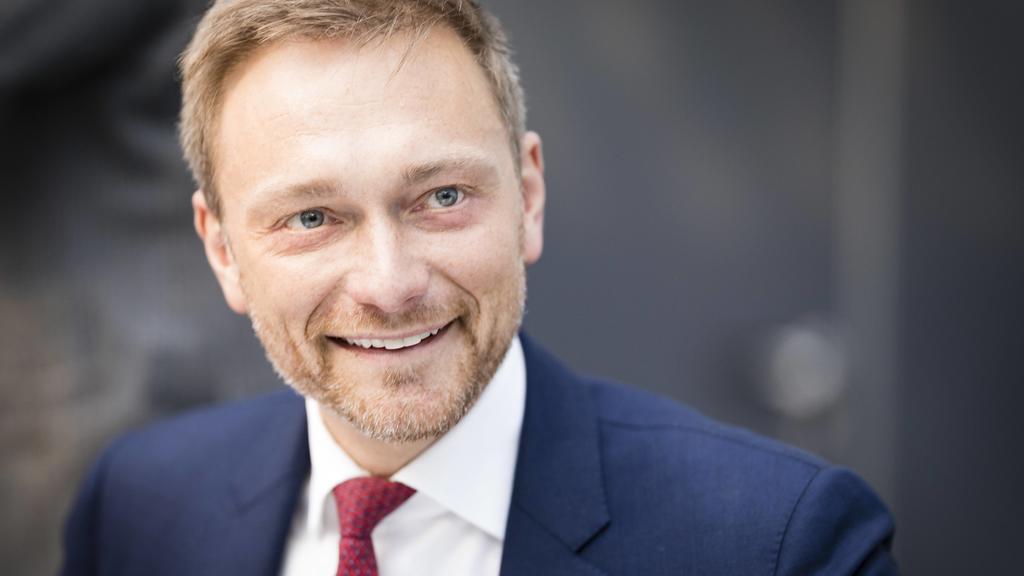 Bilder des Tages Christian Lindner, Bundesvorsitzender der FDP, im Rahmen einer Fraktionssitzung. Berlin, 20.02.2018. Berlin Germany *** Christian Lindner of Federal Chairman of the FDP in a group meeting Berlin 20 02 2018 Berlin Germany PUBLICATIONx