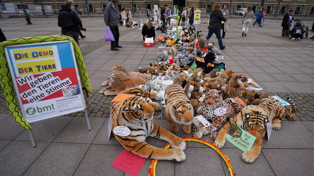 Demonstration des "Bundes gegen Missbrauch der Tiere"