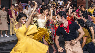 Ariana deBose und David Alvarez in "West Side Story" 2021