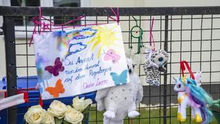  08 . 12 . 2021 , Brandenburg / Königs Wusterhausen / Senzig : In diesem Haus in Senzig wurden die Leichen von drei Kindern und deren Eltern gefunden . Die Ermittlungen der Polizei dauern noch an .