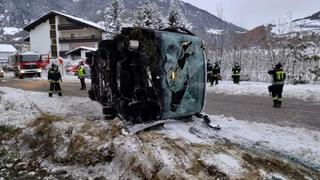 Schulbus in Südtirol mit 34 Kindern umgekippt - Zwei Leichtverletzte