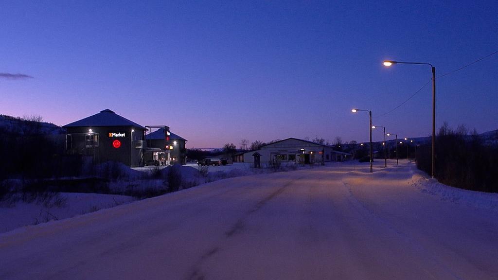 Treffpunkt in Nuorgam, Finnland: Hier treffen sich die Menschen aus dem 250-Seelendorf zum Einkaufen.