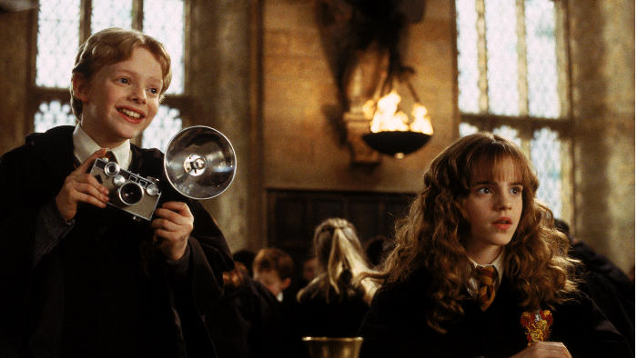 Colin Creevy (Hugh Mitchell) und Hermine Granger (Emma Watson).O-Titel: Harry Potter and the Chamber of Secrets, Kinostart: 14. November 2002