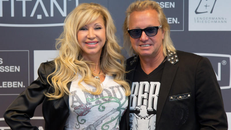 Carmen und Robert Geiss sind seit 28 Jahren verheiratet, aber gehen schon viel länger gemeinsam durchs Leben.