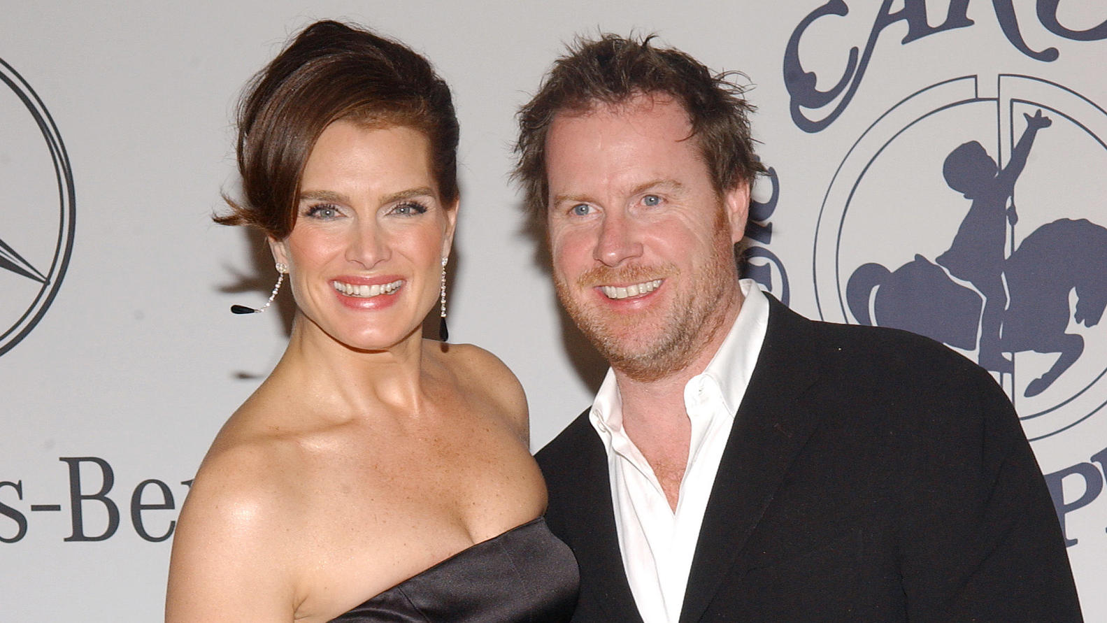 Brooke Shields and husband Chris Henchy attend the 17th Mercedes-Benz Carousel of Hope Ball at the Beverly Hilton Hotel. Los Angeles, October 28, 2006. Photo by Lionel Hahn +++(c) dpa - Report+++