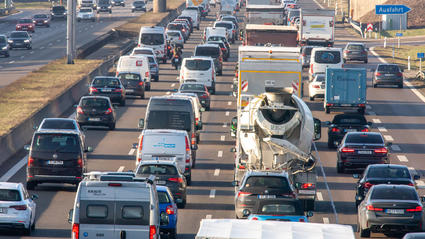 Staus Vor Weihnachten: Auf Diesen Autobahnen Könnte Es Heute Und Morgen ...