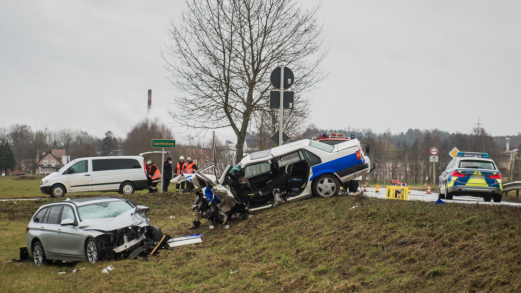 Tragischer Verkehrsunfall in Bayern: Frontal-Zusammenstoß durch