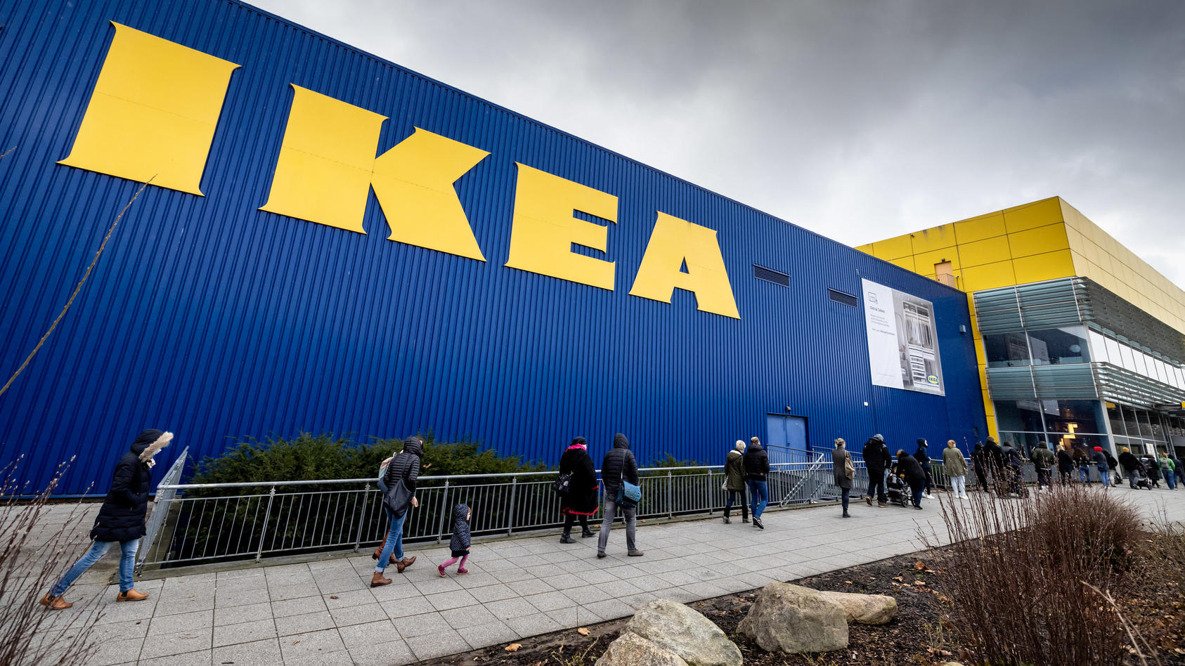 Wachsende Online-Konkurrenz macht Ikea während Pandemie zu schaffen.