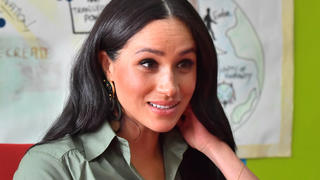 ARCHIV - 01.10.2019, Südafrika, Johannesburg: Meghan, Herzogin von Sussex, besucht die Organisation Action Aid. (zu dpa "Bericht: Meghan soll im Privatsphäre-Fall nur ein Pfund bekommen") Foto: Mark Large/Daily Mail/PA Wire/dpa +++ dpa-Bildfunk +++