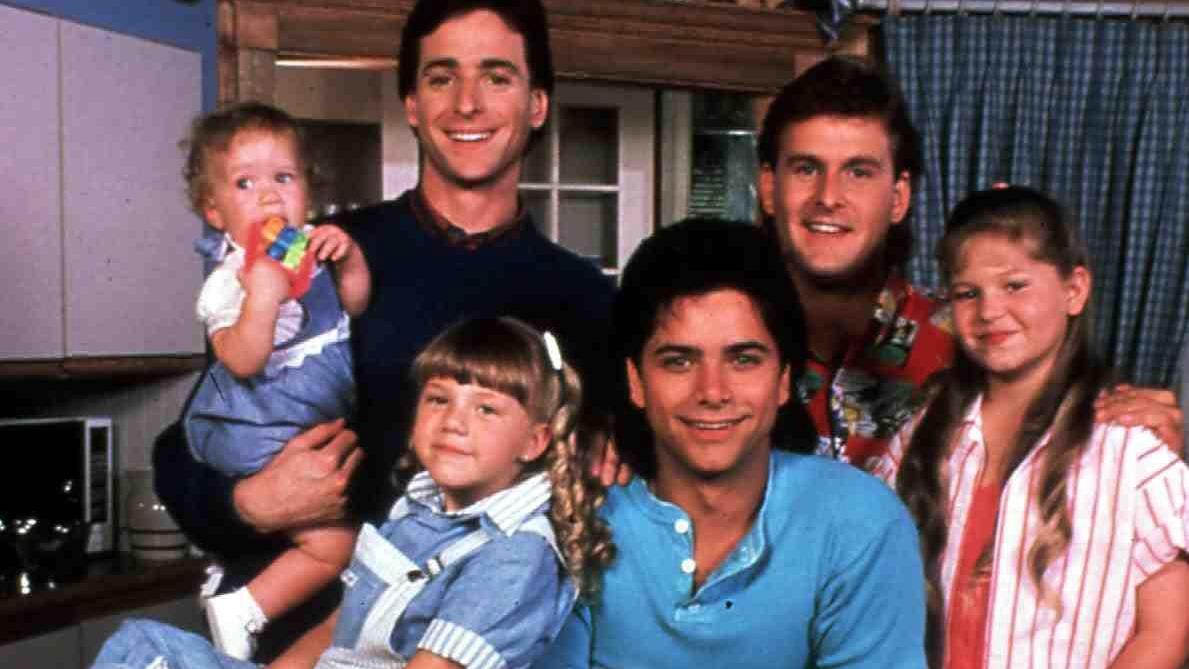 "Full House"-Star Bob Saget, der in der Sitcom Danny Tanner verkörpert hat, ist im Alter von 65 Jahren gestorben.