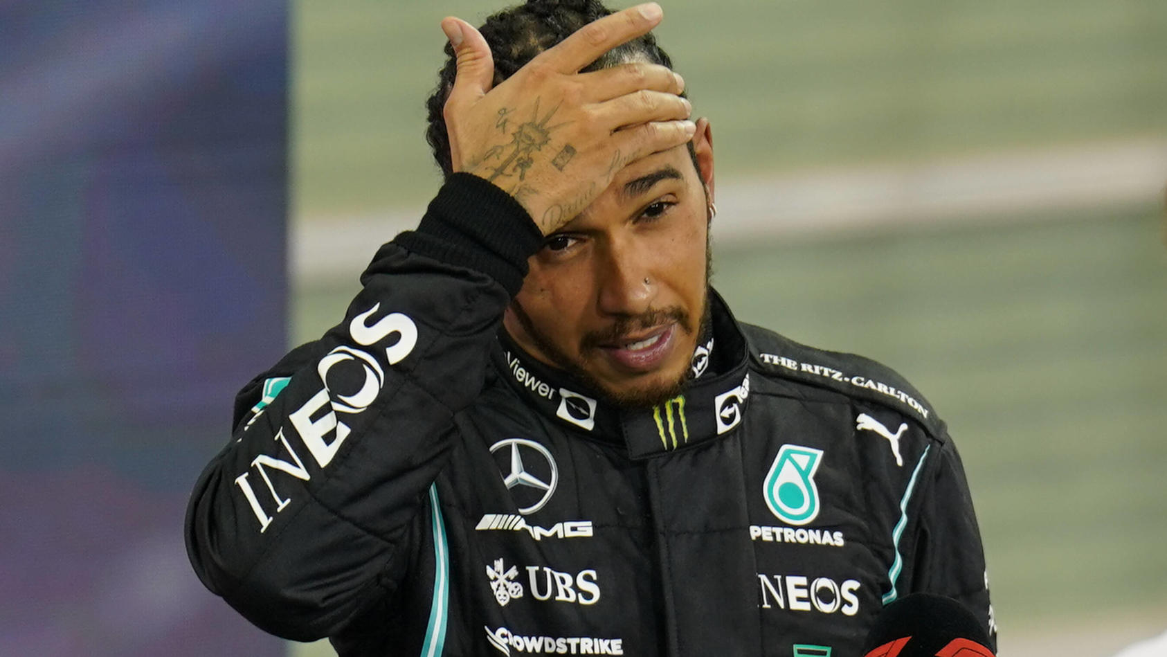 Lewis Hamilton hüllt sich seit seiner Niederlage beim Saisonfinale in Abu Dhabi in Schweigen