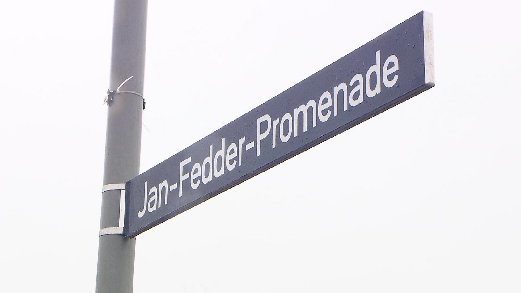 Am 14. Januar 2022 wurde die Jan Fedder-Promenade am Hamburger Hafen eingeweiht.