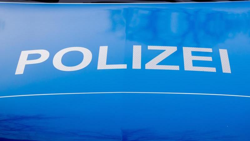Die Hamburger Polizei suchte mit Großaufgebot und Hubschrauber nach dem Schützen.