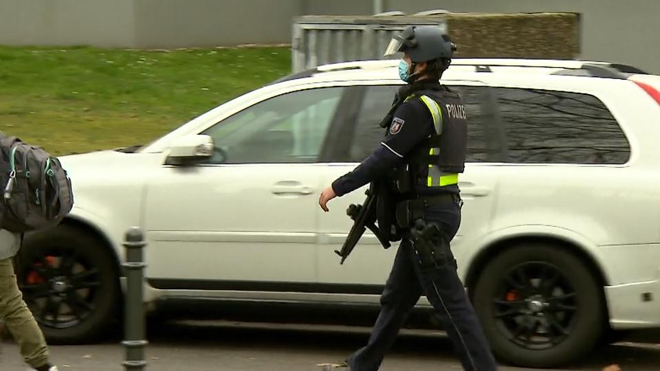 SEK Einsatz Amok Alarm an Kölner Schule