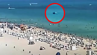 Hubschrauber-Absturz am Strand von Miami Beach