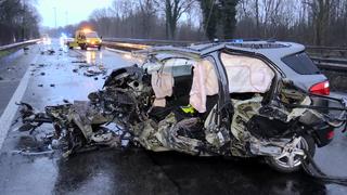 Unfallstelle nach Falschfahrer-Unfall auf der A46 in Fahrtrichtung Heinsberg