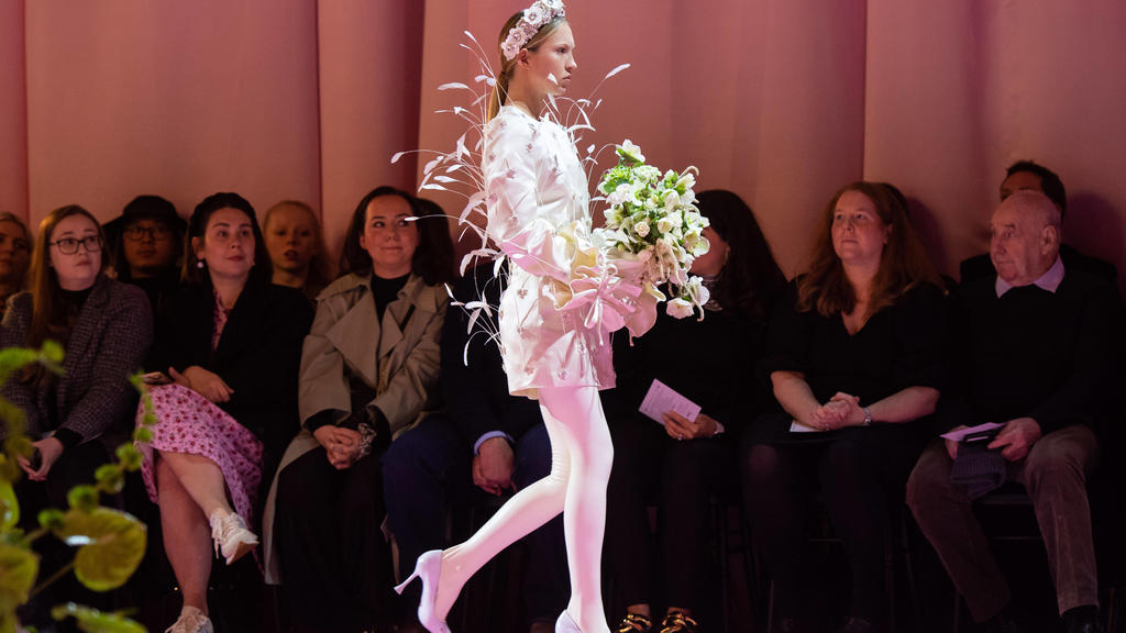 19 February 2022 - Richard Quinn Catwalk - London Fashion Week 2022, London, UK Model Lila Grace Moss Hack on the catwalk during the Richard Quinn fashion show at Lindley Hall, London, during London Fashion Week 2022. Picture date: Saturday February