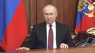  February 24, 2022, Moscow, Moscow Oblast, Russia: Russian President Vladimir Putin delivers an address to the Russian people announcing the invasion of Ukraine from the Kremlin, February 24, 2022 in Moscow, Russia. Moscow Russia - ZUMAp138 20220224_zaa_p138_001 Copyright: xKremlinxPool/KremlinxPoolx