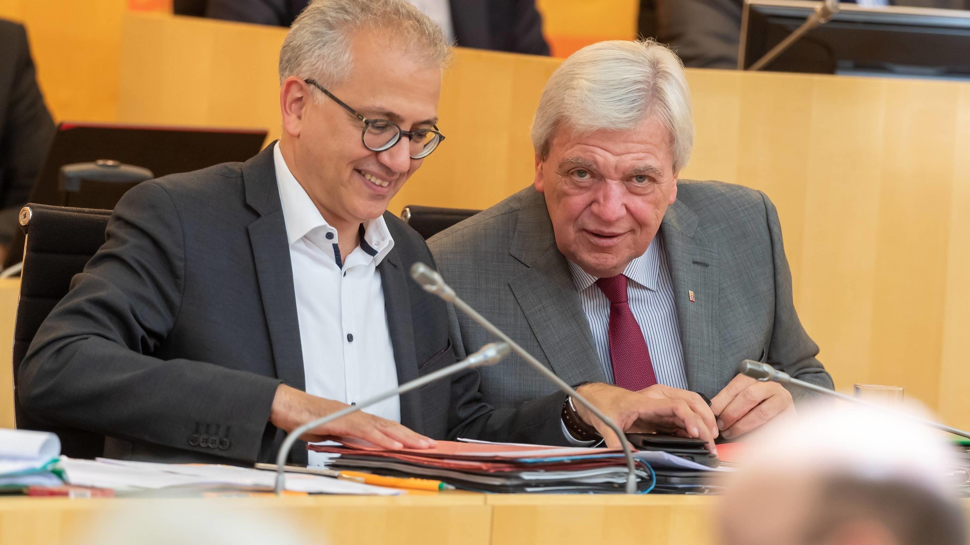 Wiesbaden, Hessischer Landtag, 03.09.2019, Sitzung Hessischer Landtag , Bild: v.l. Tarek Al-Wazir (Bündnis 90/Die Grünen), Volker Bouffier
