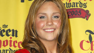Actress Amanda Bynes poses for photographers at the 2005 Teen Choice Awards August 14, 2005 at the Gibson Amphitheater in Universal City, California. Foto: Michael Germana   +++(c) dpa - Report+++