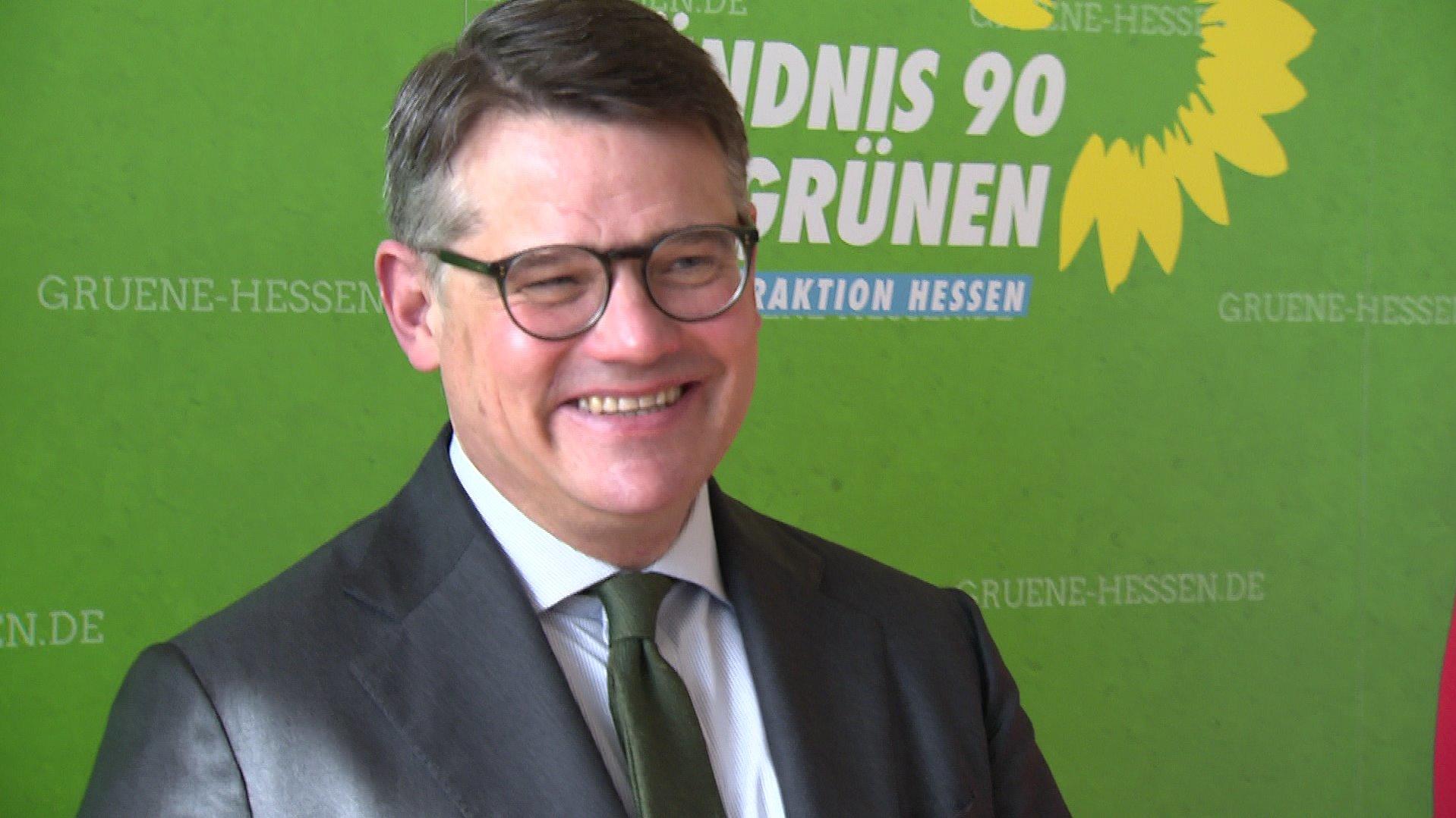 Glücklich, aber auch vorsichtig - so zeigte sich Boris Rhein (CDU) am Dienstag beim Treffen mit den Grünen.