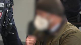 Der Angeklagte Hartmut F. im Gerichtssaal. Foto: RTL Nord