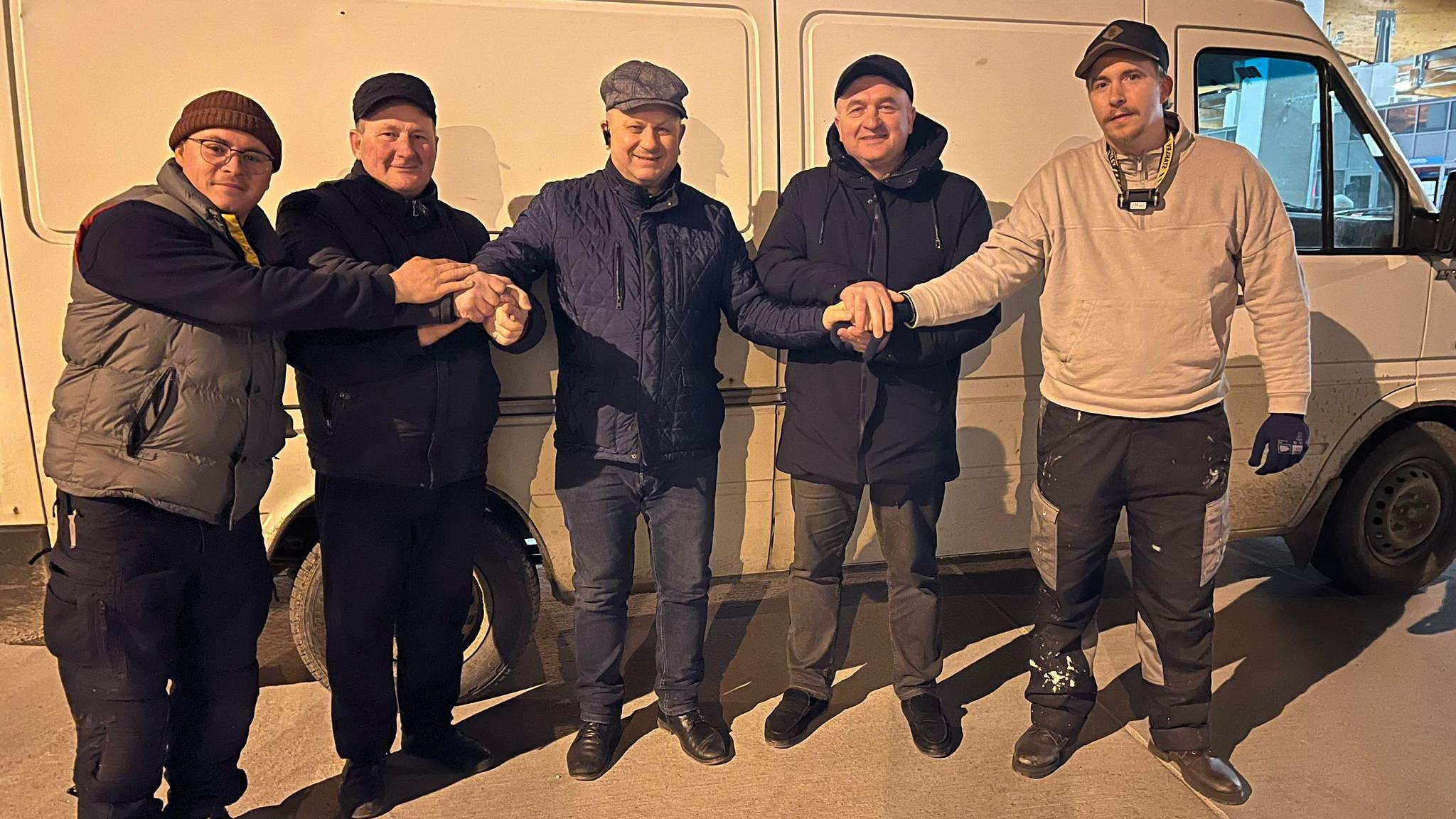 David Friedrich (ganz rechts) traf auf Volodymyr Sychak (Ex-Landrat des ukrainischen Bezirks an der Grenze, links von Friedrich) und Zenon Swatem (aktueller Landrat des polnischen Bezirks an der Grenze, links von Sychak ).