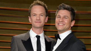 WEST HOLLYWOOD, CA - MARCH 02:  Actors Neil Patrick Harris (L) and David Burtka attend the 2014 Vanity Fair Oscar Party hosted by Graydon Carter on March 2, 2014 in West Hollywood, California.  (Photo by Pascal Le Segretain/Getty Images)