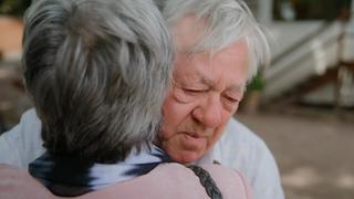 Vermisst: Endlich darf Rentner Lothar (81) seine ehemalige große Liebe Brigitte wieder in die Arme schließen
