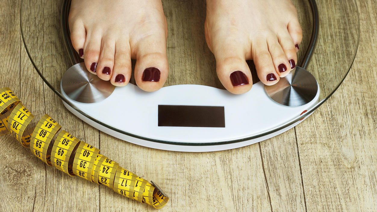 Viele Menschen sehen den Grund für eine Gewichts-Zu- oder -Abnahme in der Ernährung.