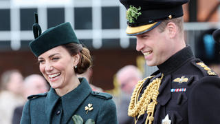  . 17/03/2022. Aldershot , United Kingdom. Prince William and Kate Middleton, the Duke and Duchess of Cambridge, at the St.Patrick s Day Parade at Mons Barracks in Aldershot, United Kingdom. PUBLICATIONxINxGERxSUIxAUTxHUNxONLY xi-Imagesx IIM-23213-0107