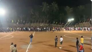 Indien: Tribüne in Fußballstadion bricht zusammen