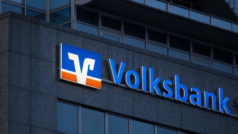 Volksbank: Kunde Beleidigt Angestellte - Bank Schließt Konto!