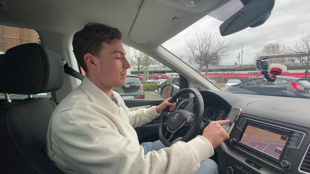 Wie lange unser Reporter für die Parkplatzsuche in Frankfurt gebraucht hat, sehen Sie im Video.