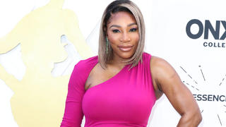  2022 15th Annual ESSENCE Black Women In Hollywood Awards Luncheon American tennis player Serena Williams wearing a dress from her S by Serena collection arrives at the 2022 15th Annual ESSENCE Black Women In Hollywood Awards Luncheon Anniversary Highlighting The Black Cinematic Universe held at the Beverly Wilshire Four Seasons Hotel on March 24, 2022 in Beverly Hills, Los Angeles, California, United States. Beverly Wilshire Four Seasons Hotel, Beverly Hills, Los Angeles, California California United States PUBLICATIONxNOTxINxFRA Copyright: xImagexPressxAgencyx originalFilename: collin-202215th220325_npBz4.jpg