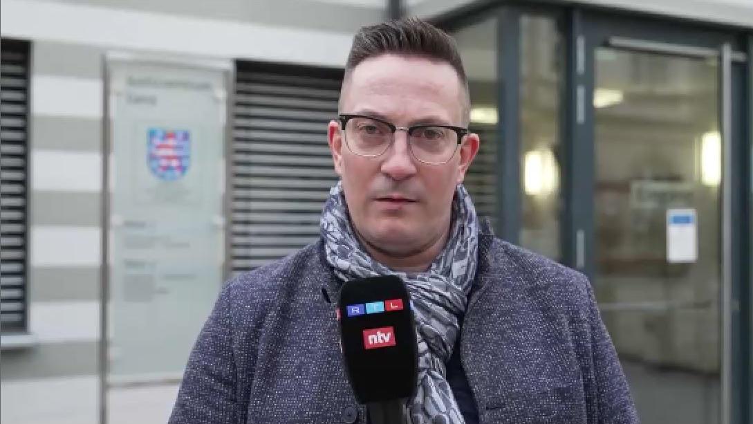 Nach verlorenem Prozess: Anwalt greift RTL-Reporter mehrfach an