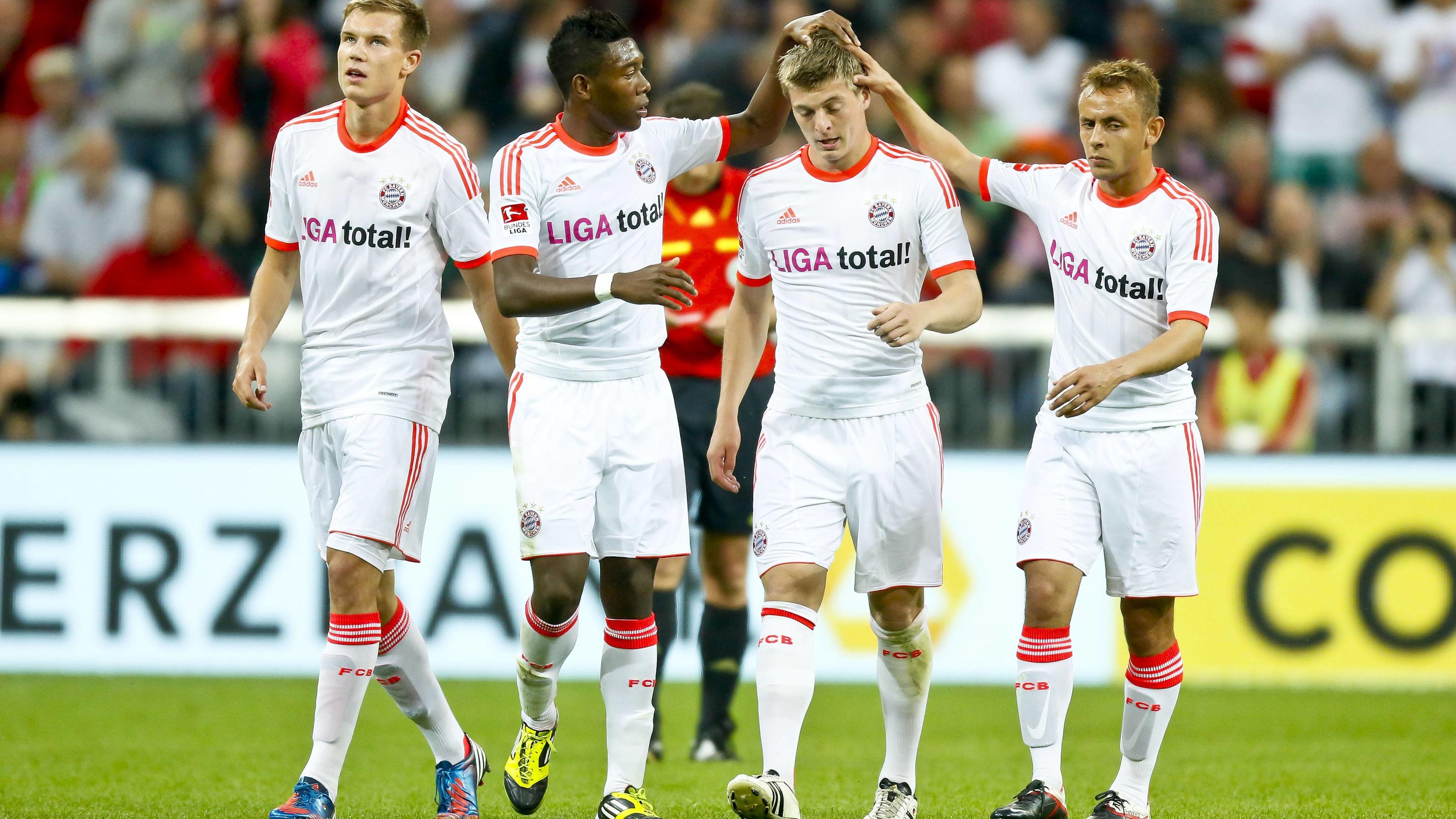 Toni Kroos bejubelt einen Treffer der Bayern.