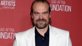 David Harbour schließt sich 'The Trashers'-Cast an